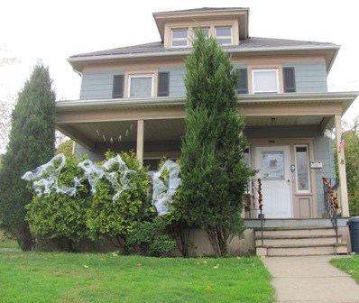 An SRO home with a front garden